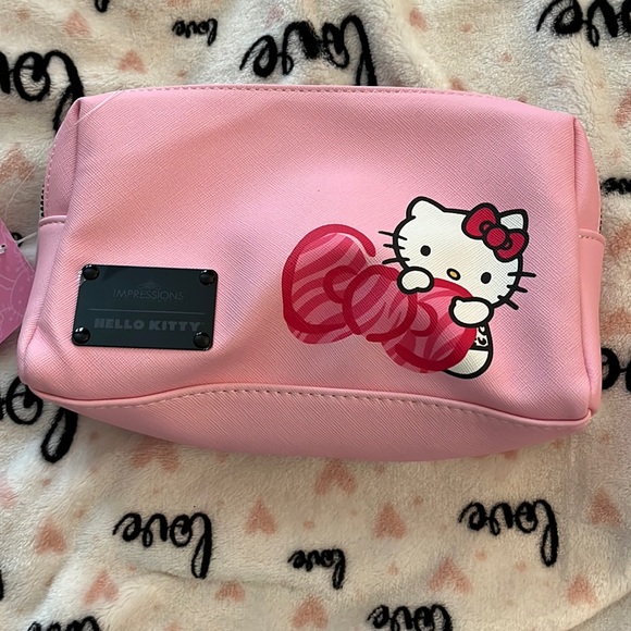 Impressions for HELLO KITTY - Picture 4 of 6